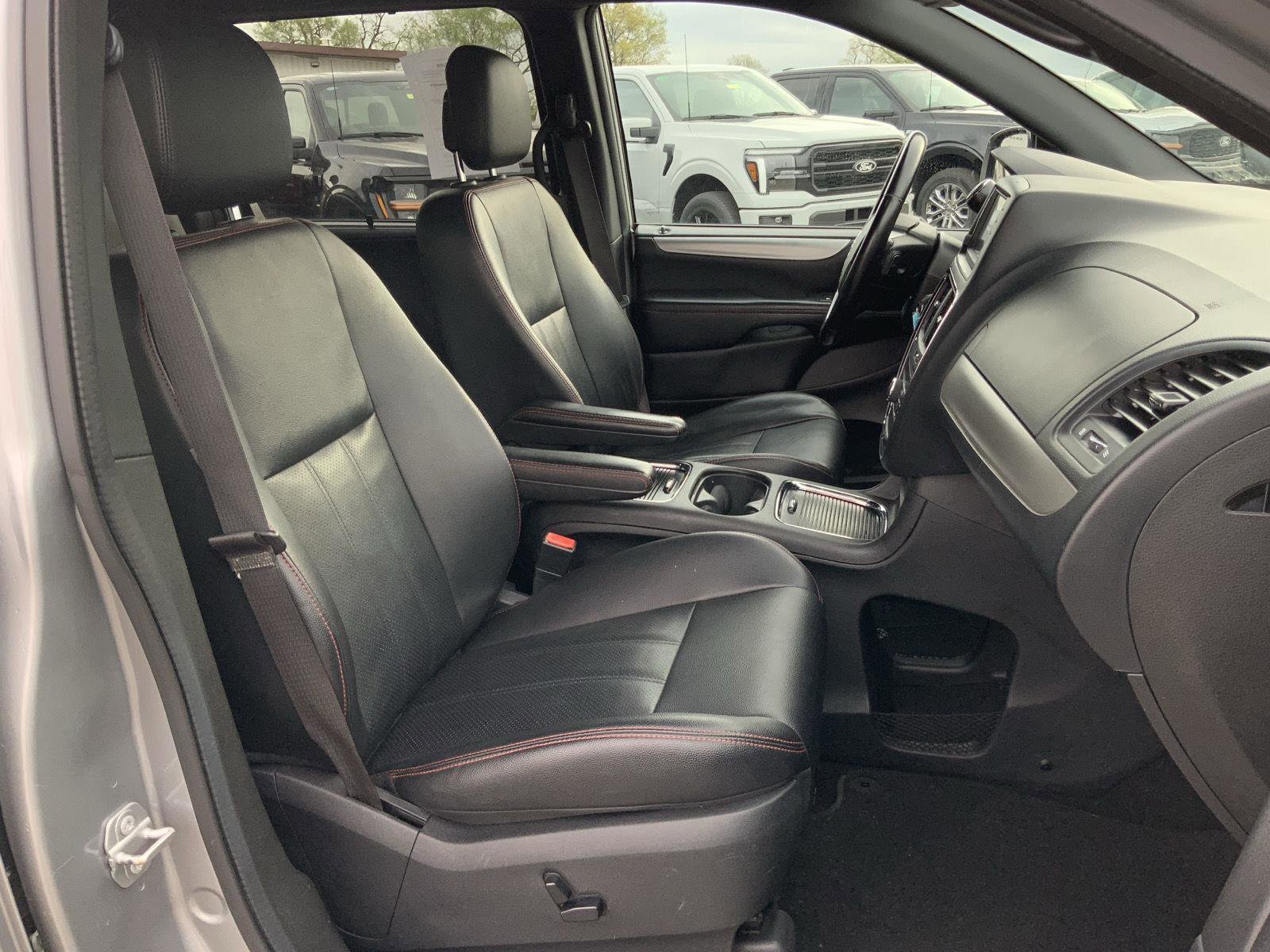 Used 2020 Dodge Grand Caravan GT image 52