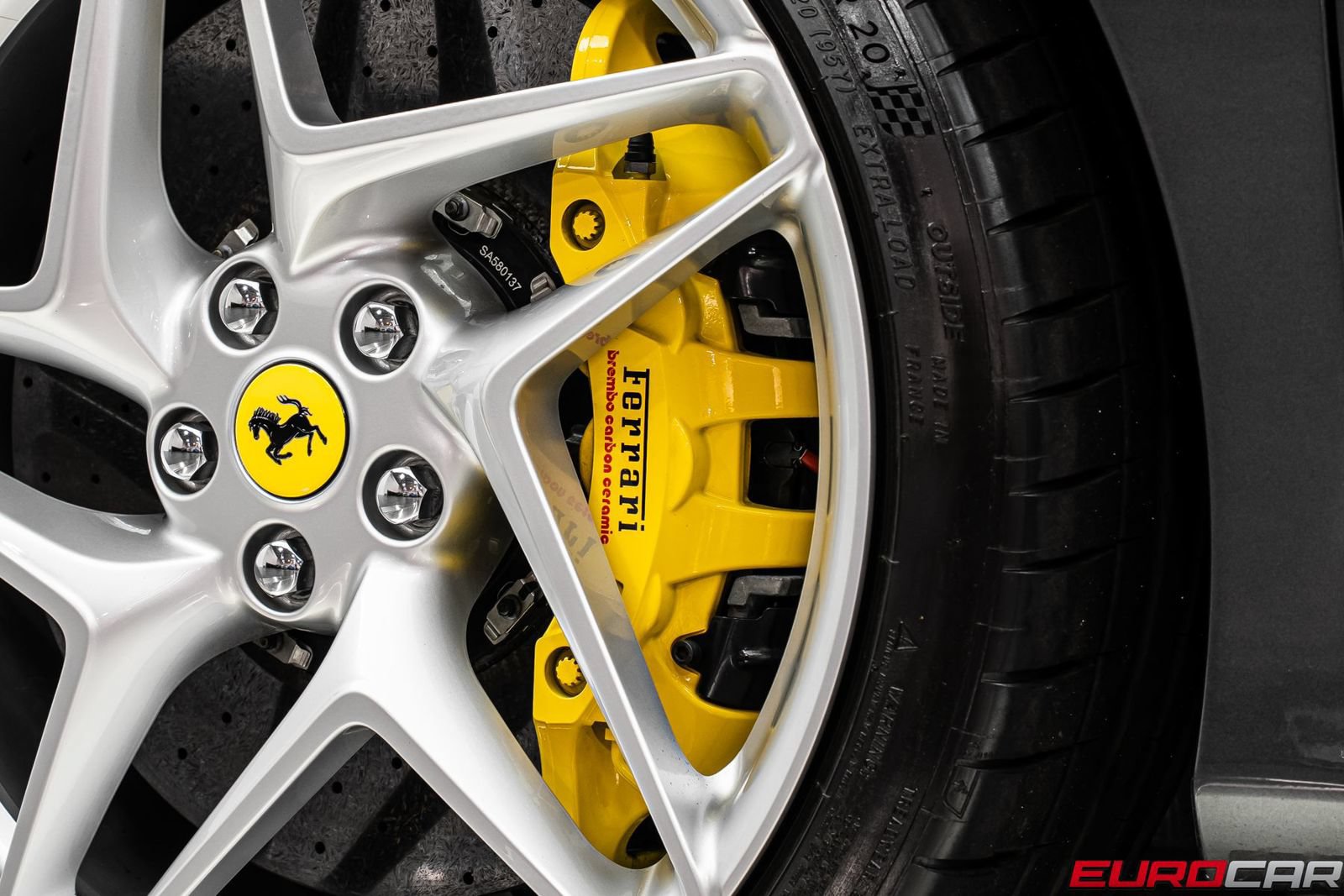 Used 2021 Ferrari F8 Tributo RWD image 26
