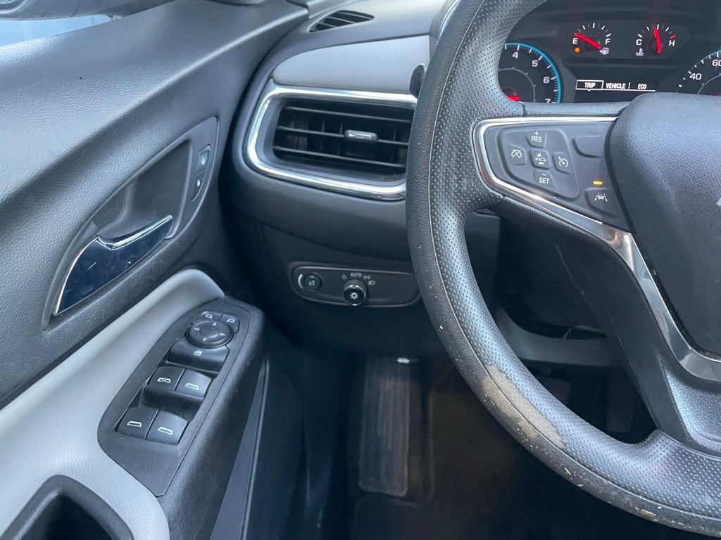 Used 2020 Chevrolet Equinox LS w/ LS Convenience Package FWD image 12