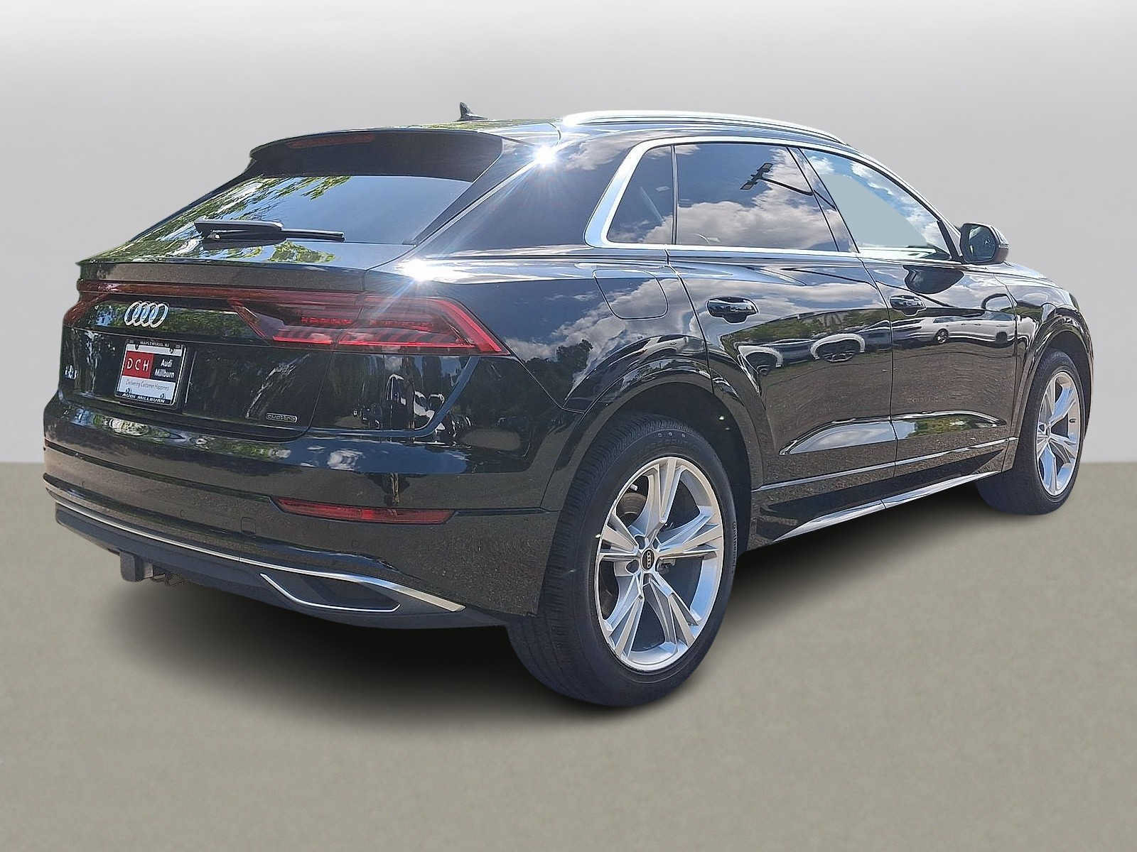 Used 2023 Audi Q8 Premium Plus AWD/4WD image 31