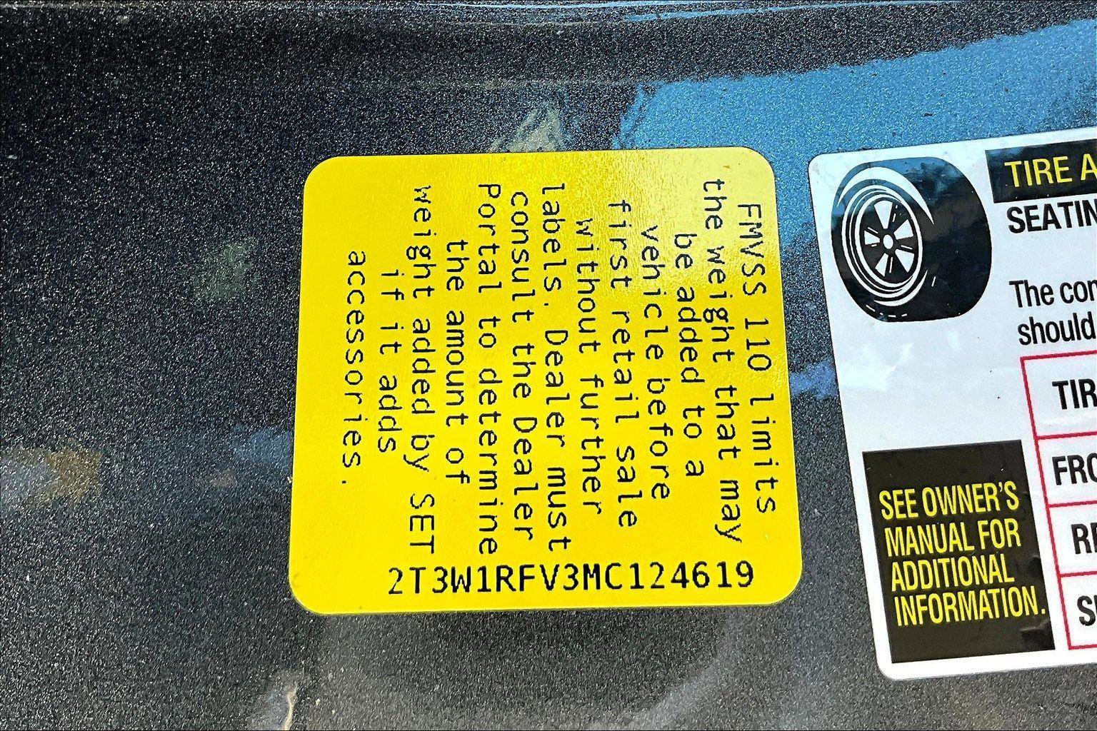 Used 2021 Toyota RAV4 XLE image 17