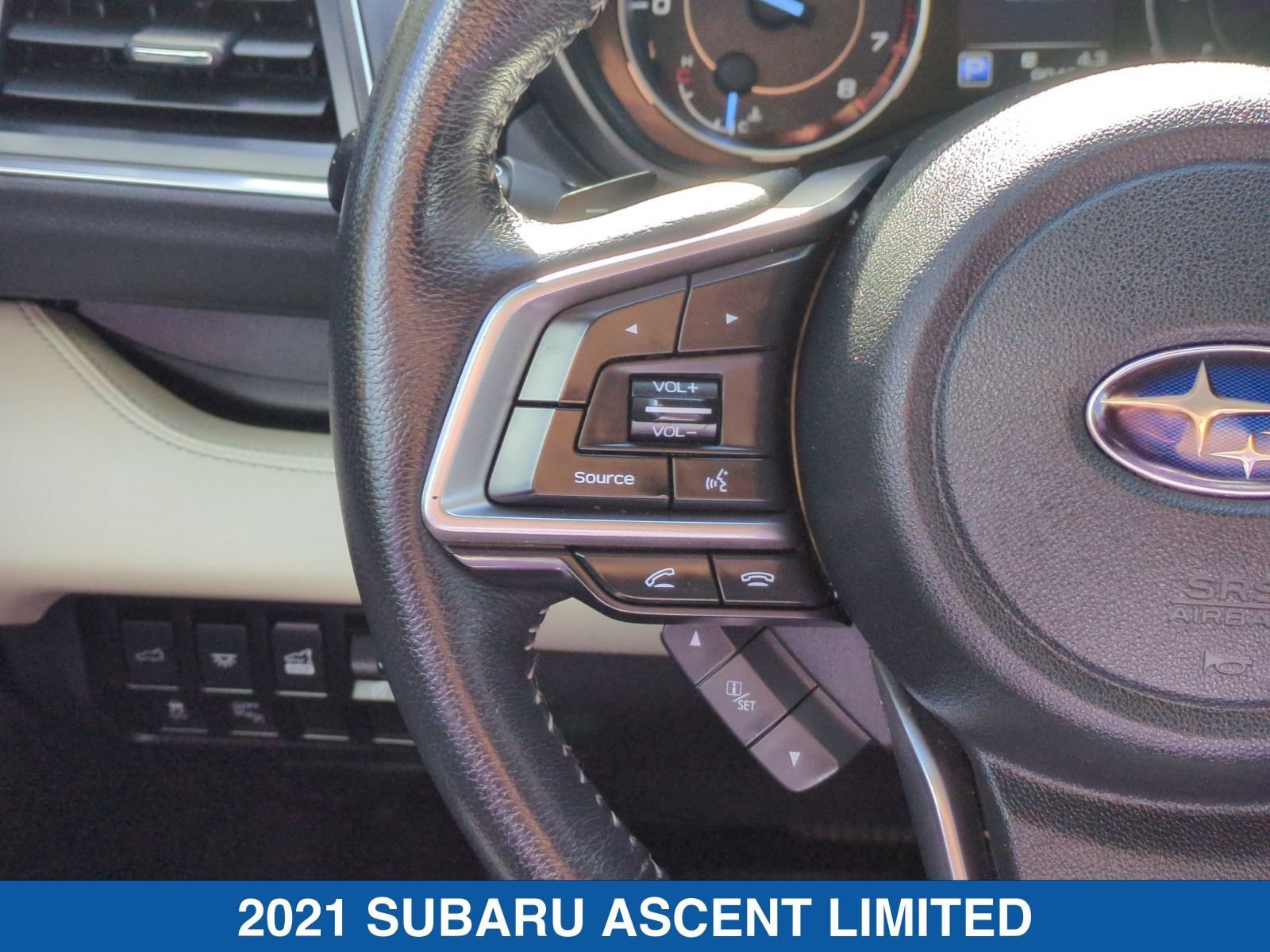Used 2021 Subaru Ascent Limited w/ Technology Package AWD/4WD image 17
