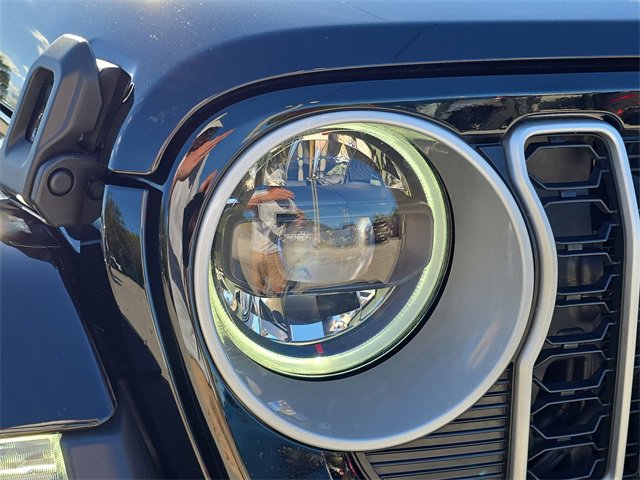 Used 2025 Jeep Wrangler Sahara image 7