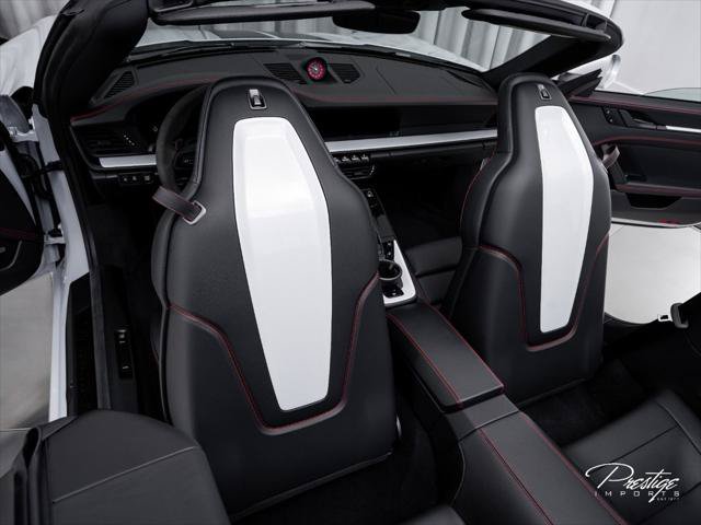 Used 2026 Porsche 911 GTS image 27