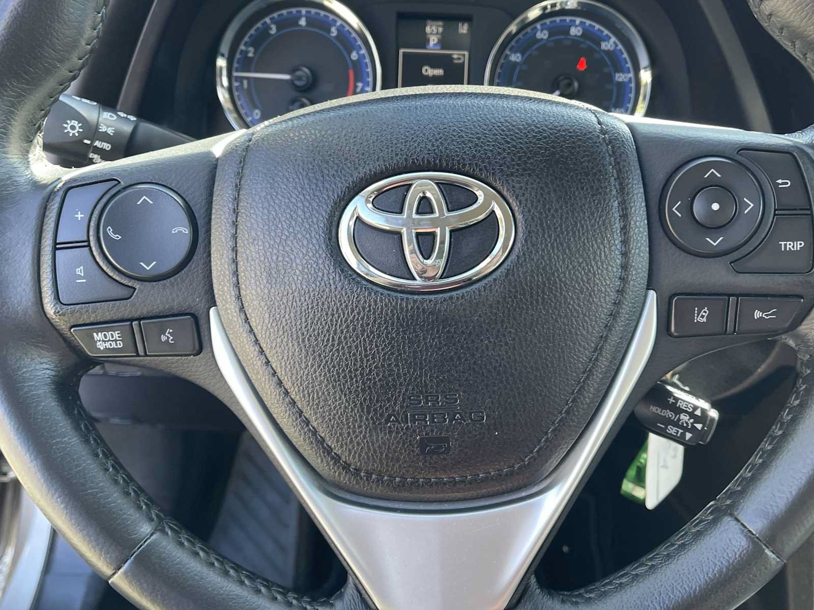 Certified 2019 Toyota Corolla SE w/ Carpet Mat Package (TMS) FWD image 17