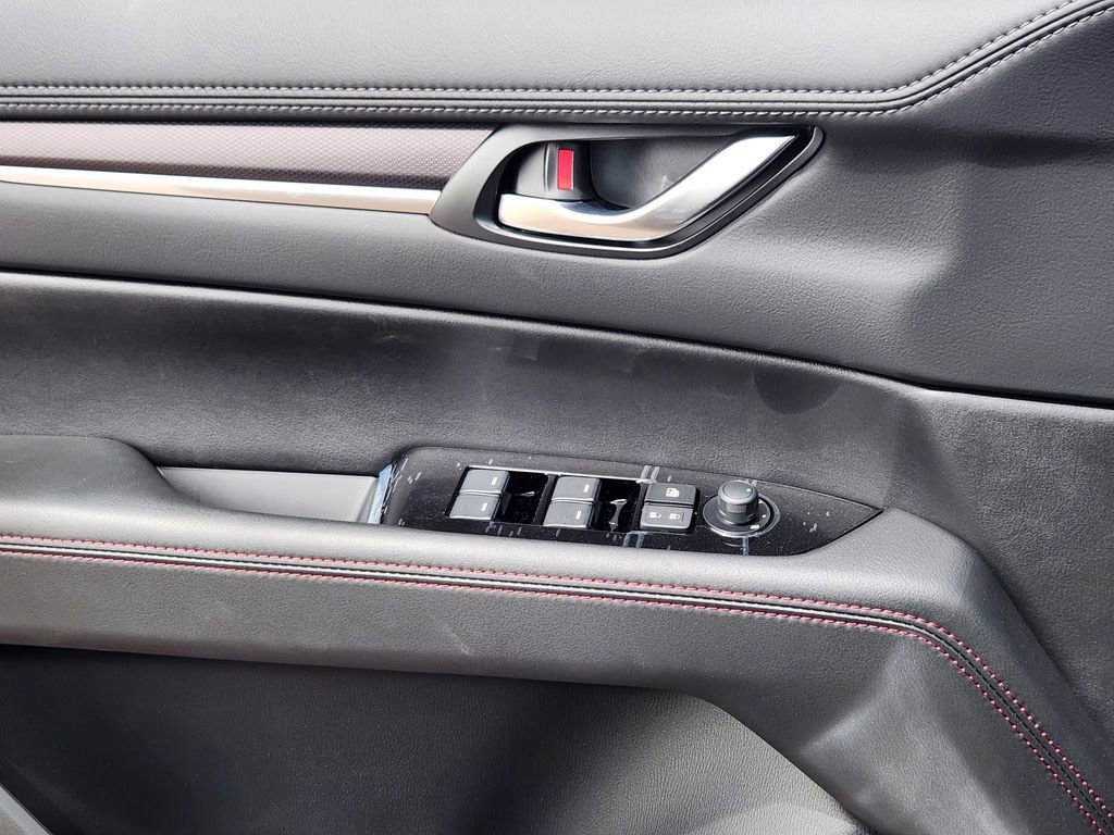 New 2025 MAZDA CX-5 Carbon Edition image 4