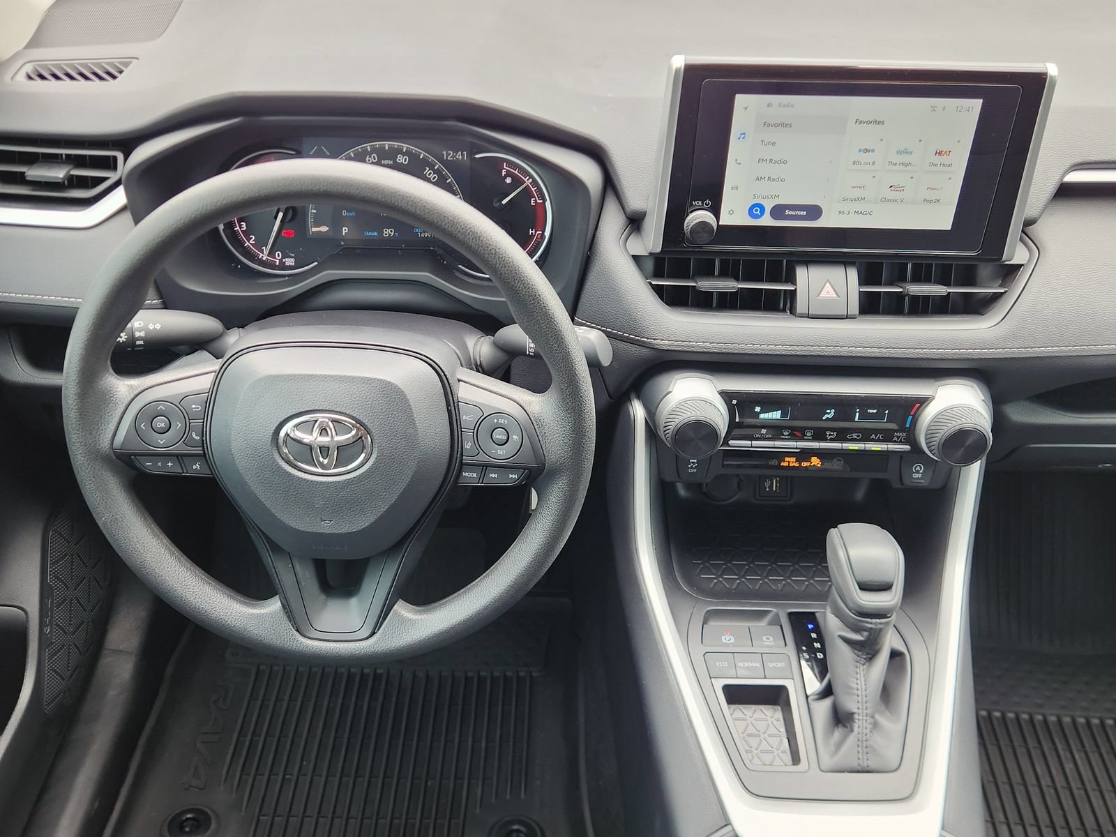 Used 2023 Toyota RAV4 XSE AWD/4WD image 31