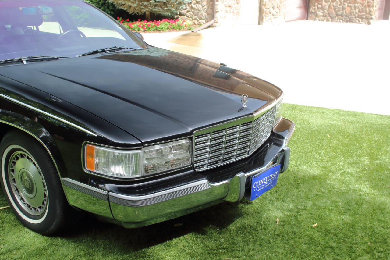 Used 1996 Cadillac Fleetwood Brougham RWD image 15