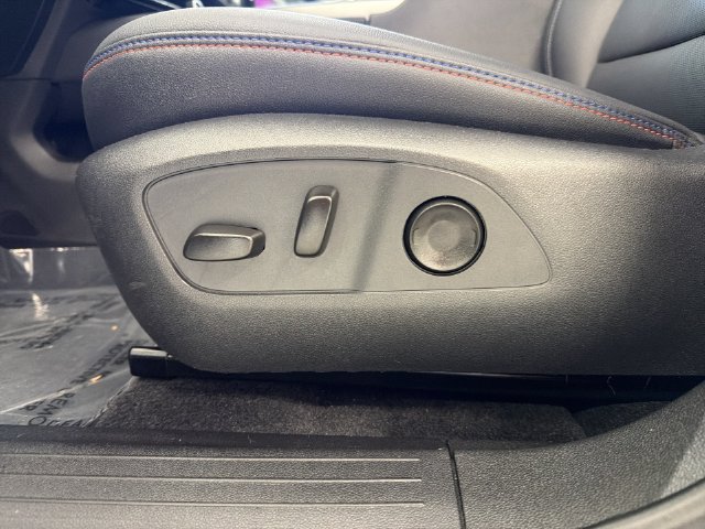 Certified 2026 Chevrolet Equinox EV RS w/ Active Safety Package 3 AWD/4WD image 24
