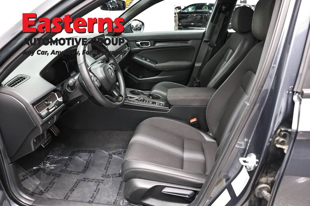 Used 2025 Honda Civic Sport image 14