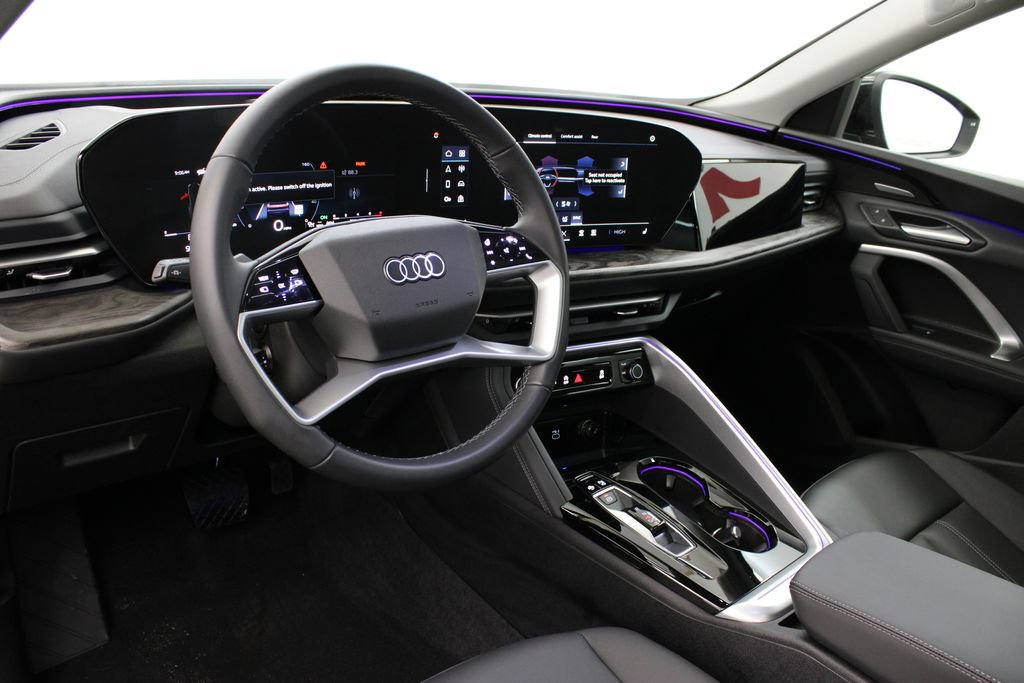 Used 2025 Audi Q5 Premium Plus w/ Premium Plus image 16