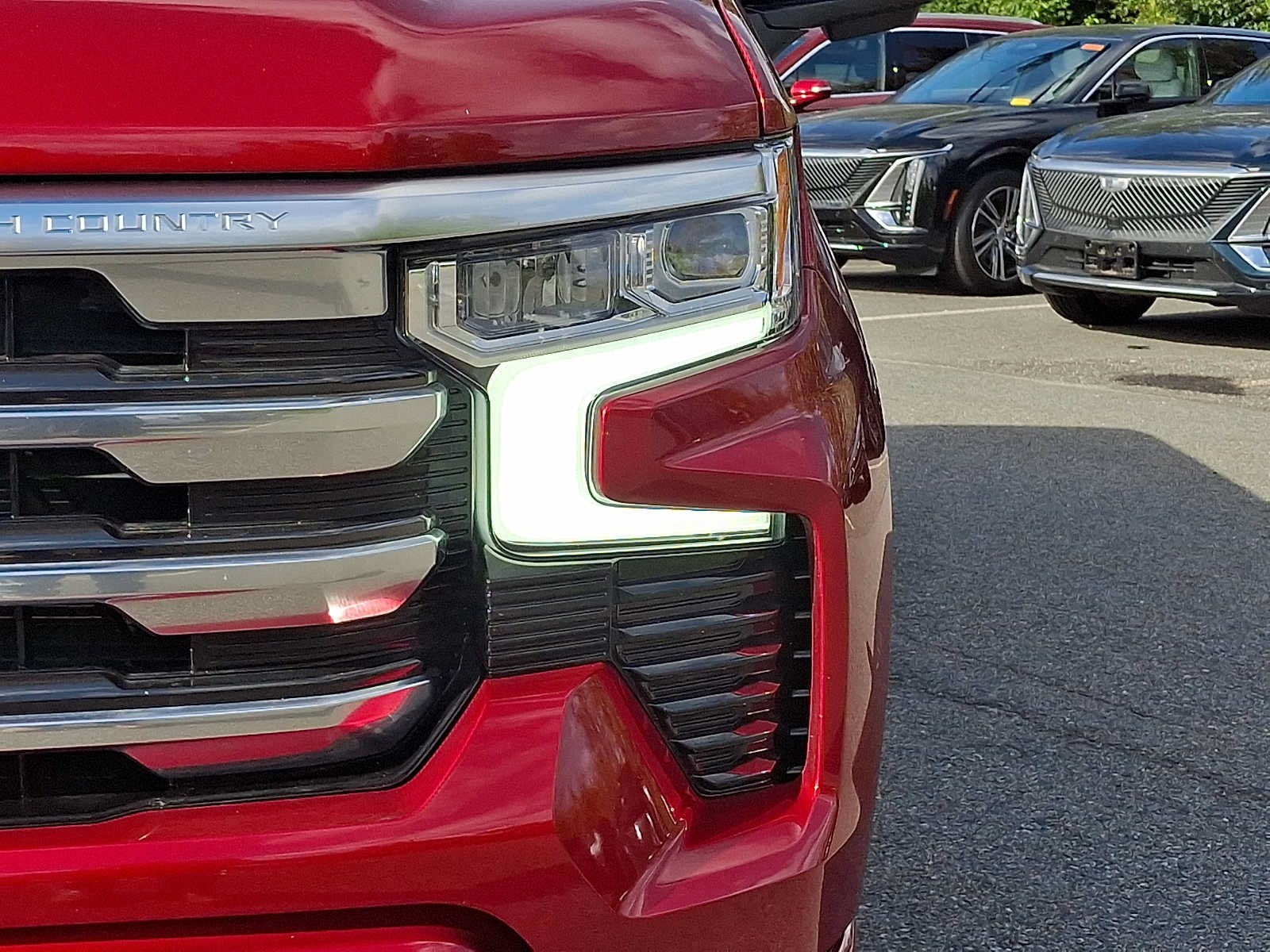 Used 2025 Chevrolet Silverado 1500 High Country w/ High Country Premium Package AWD/4WD image 9