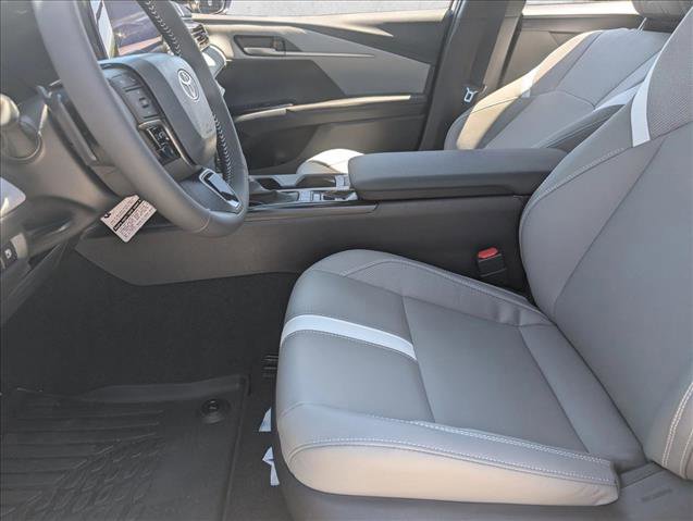 New 2026 Toyota Camry SE FWD image 4