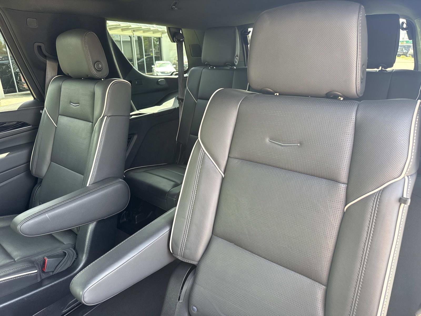 Used 2024 Cadillac Escalade Sport AWD/4WD image 13