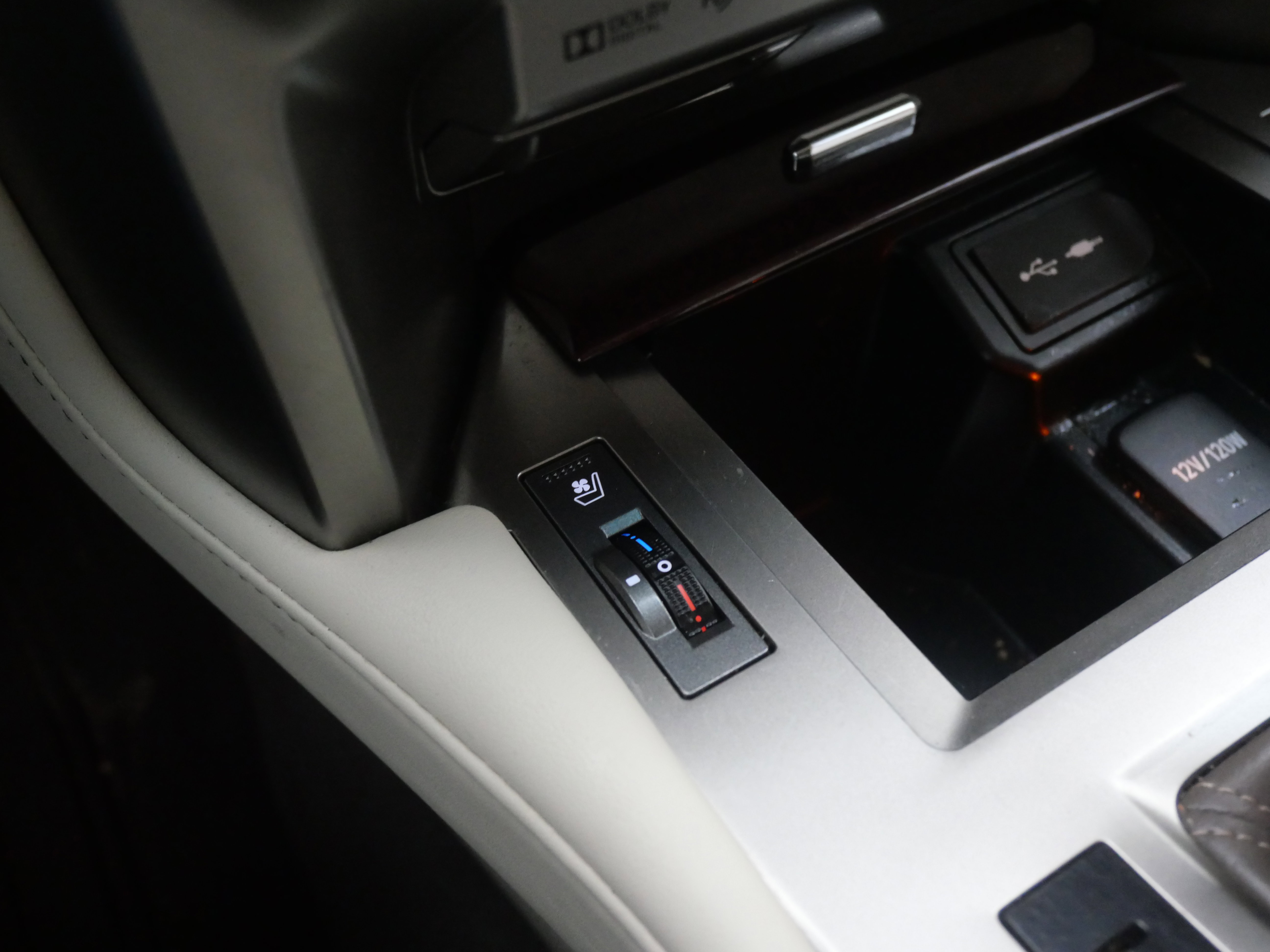 Used 2019 Lexus GX 460 image 30