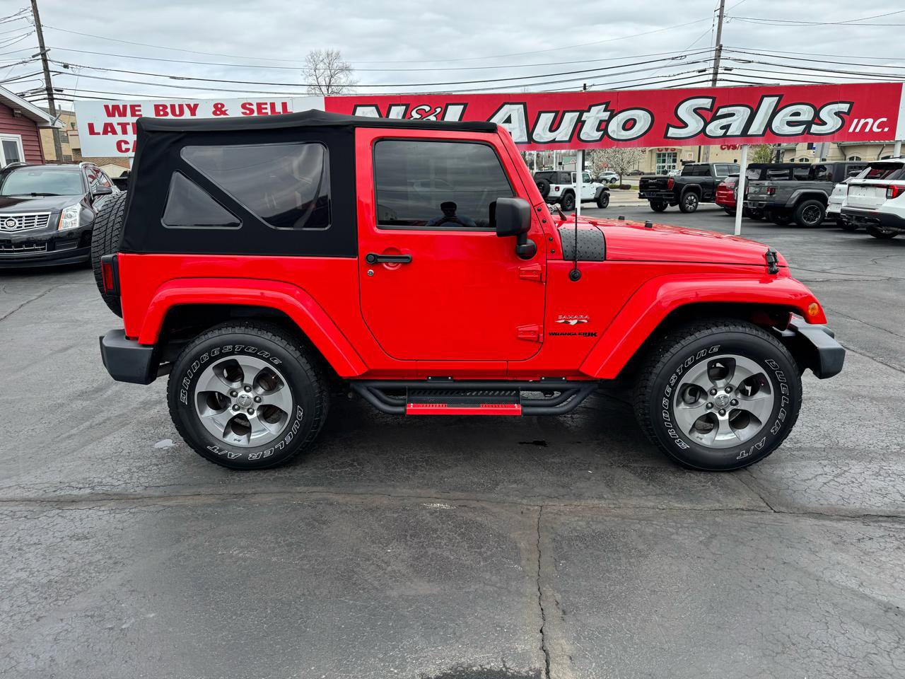 Used 2018 Jeep Wrangler Sahara w/ Connectivity Group image 4