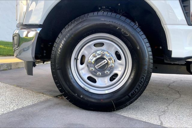 New 2026 Ford F250 XL w/ XL Chrome Package image 11