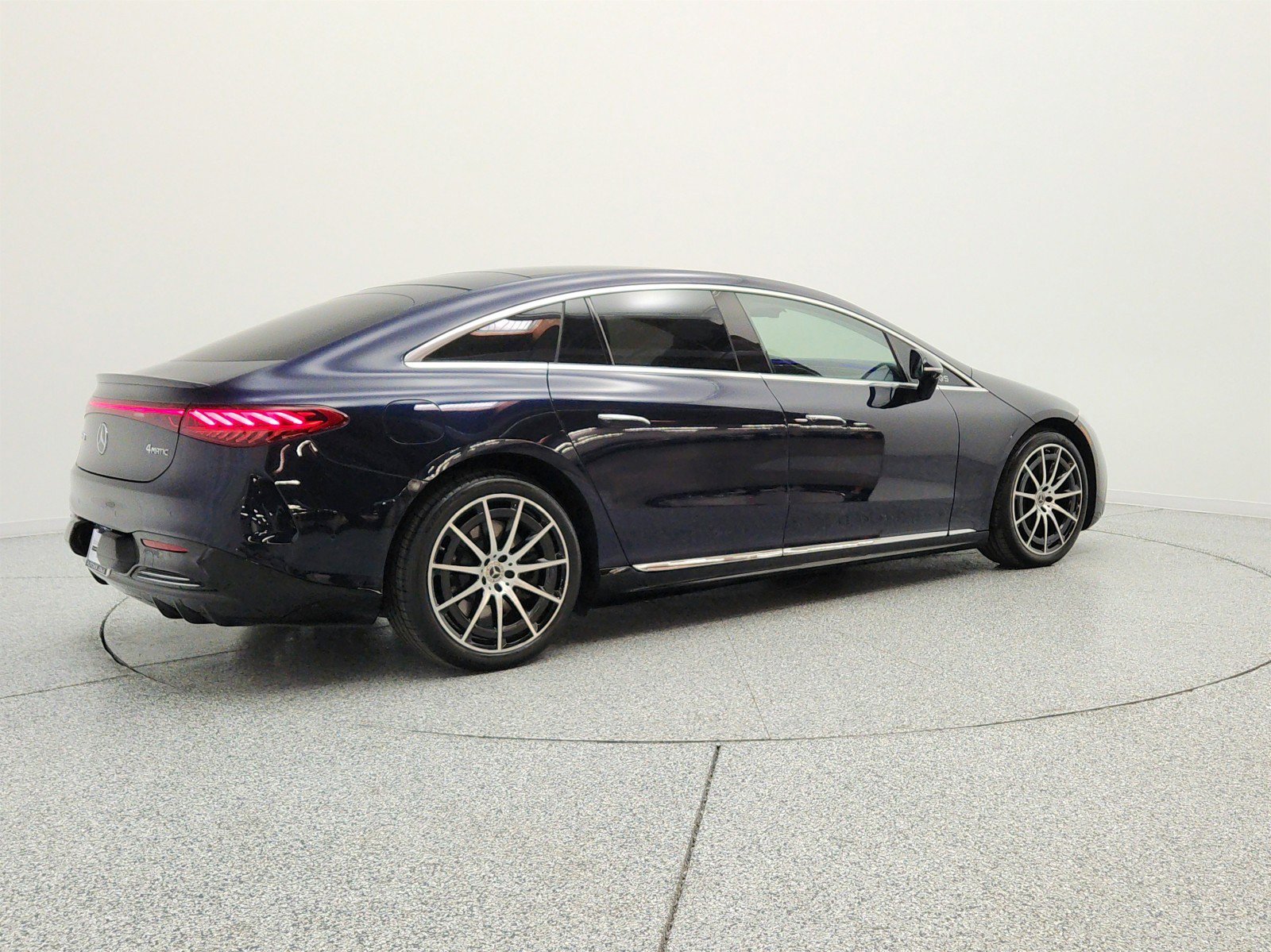 Used 2023 Mercedes-Benz EQS 580 4MATIC Sedan image 5