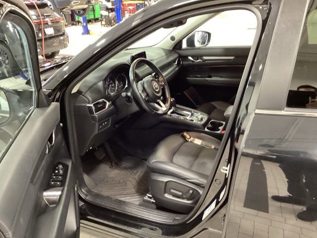 Used 2020 MAZDA CX-5 Touring image 10