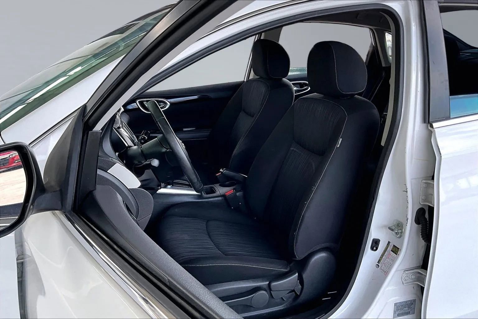 Used 2019 Nissan Sentra SV FWD image 18