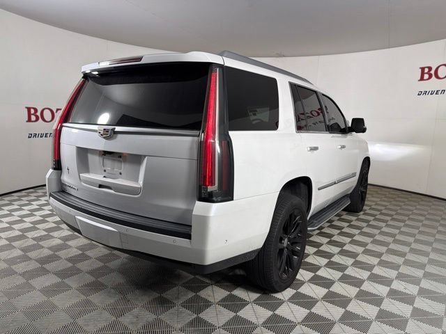 Used 2018 Cadillac Escalade Luxury AWD/4WD image 8