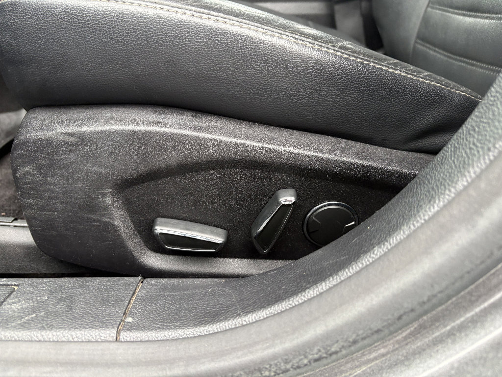 Used 2017 Ford Fusion SE w/ Equipment Group 202A image 31