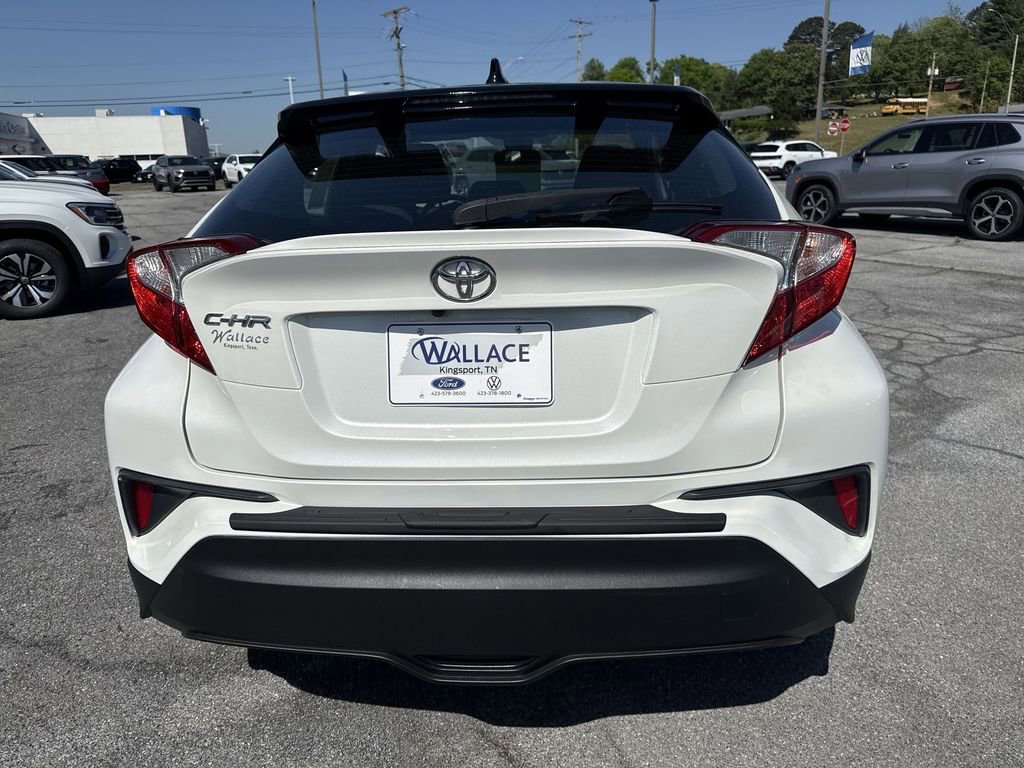 Used 2020 Toyota C-HR XLE FWD image 5