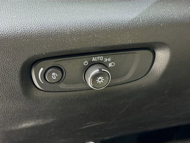 Used 2023 Chevrolet Traverse LS w/ Safety Package image 10