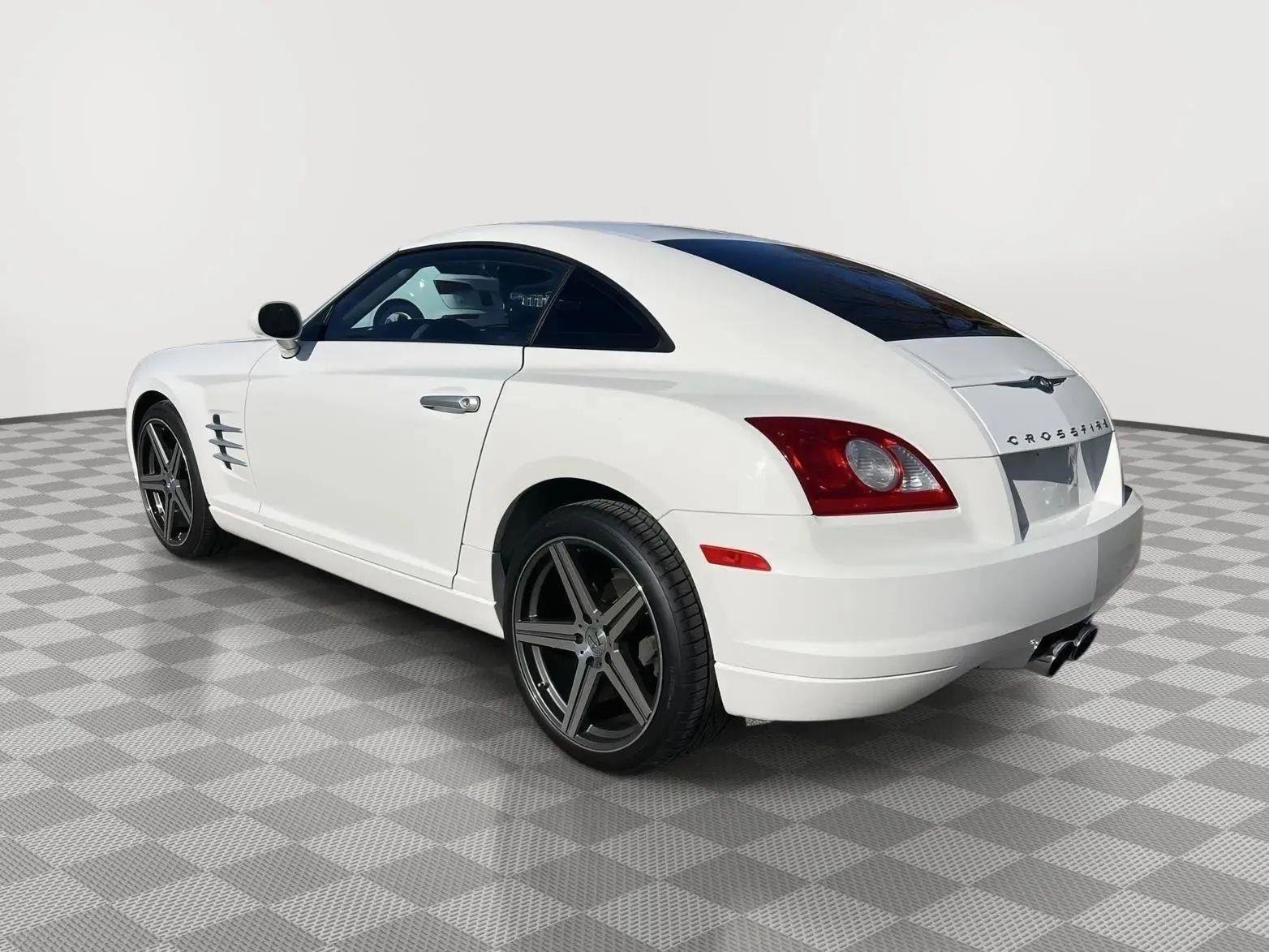 Used 2004 Chrysler Crossfire Coupe image 5