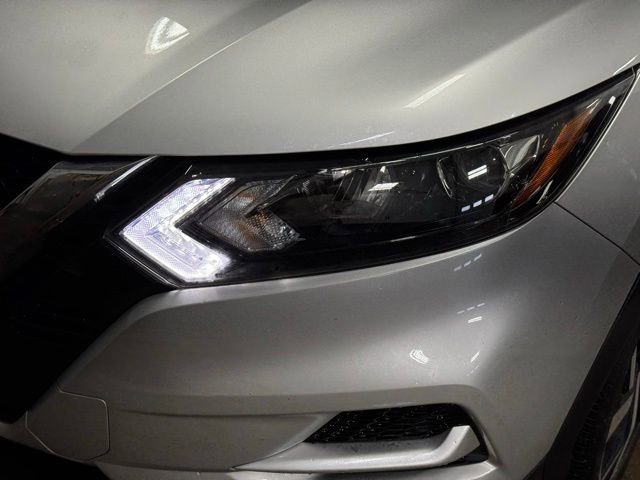 Used 2022 Nissan Rogue Sport SL video 2