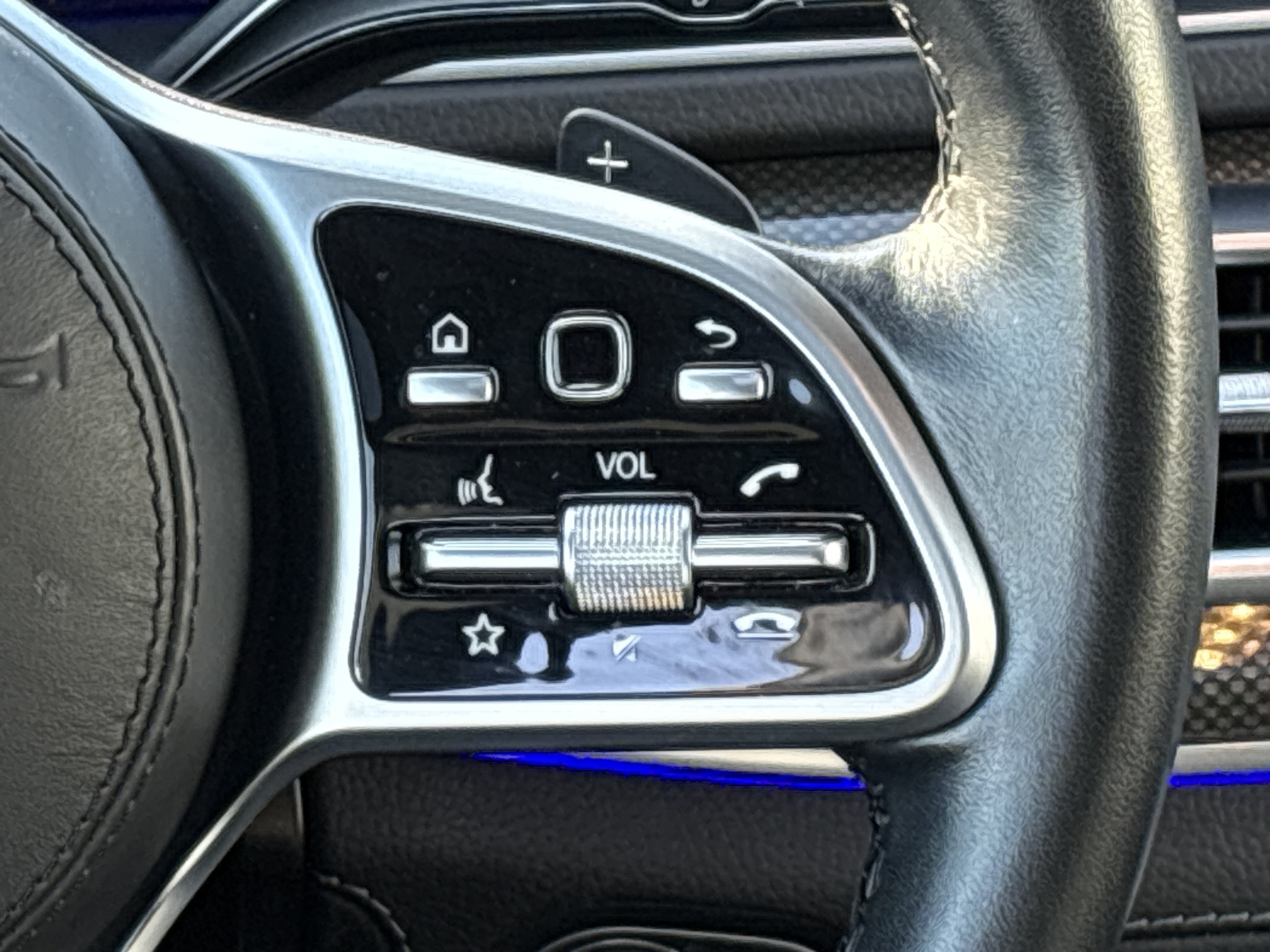 Used 2022 Mercedes-Benz GLS 450 4MATIC image 24