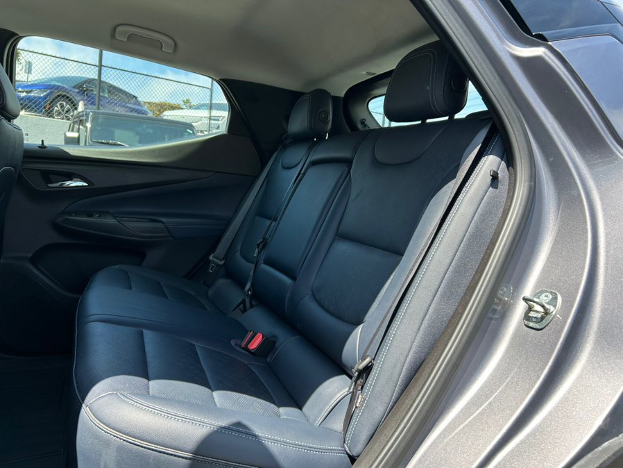Used 2023 Chevrolet Bolt EUV Premier FWD image 48