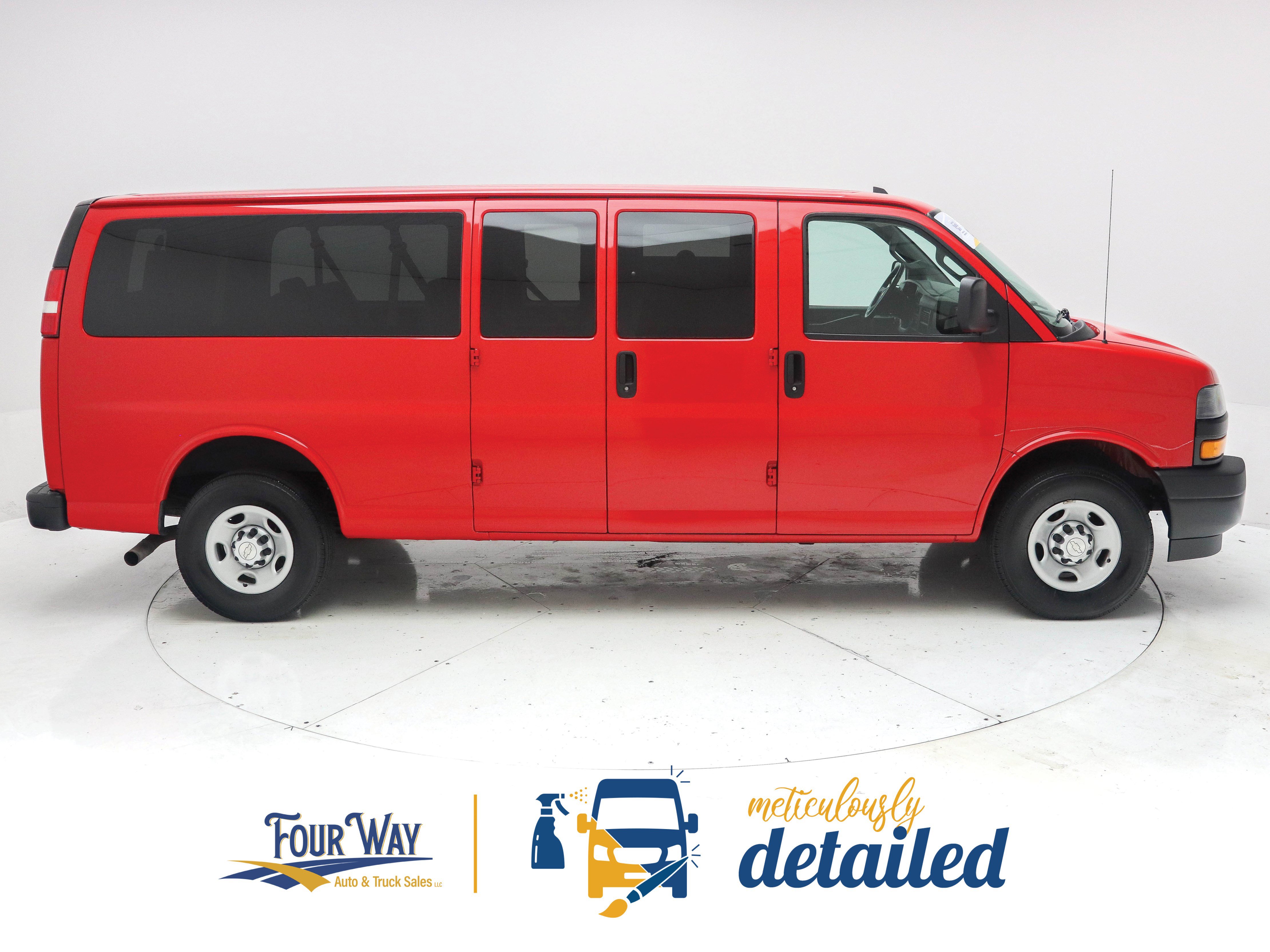 Used 2020 Chevrolet Express 3500 LS RWD image 2