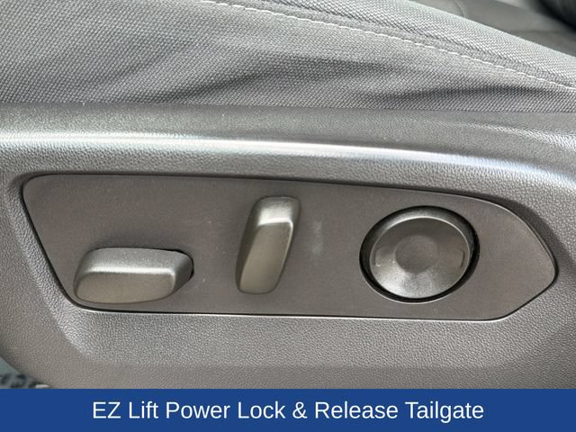 Used 2023 Chevrolet Silverado 1500 Custom AWD/4WD image 21