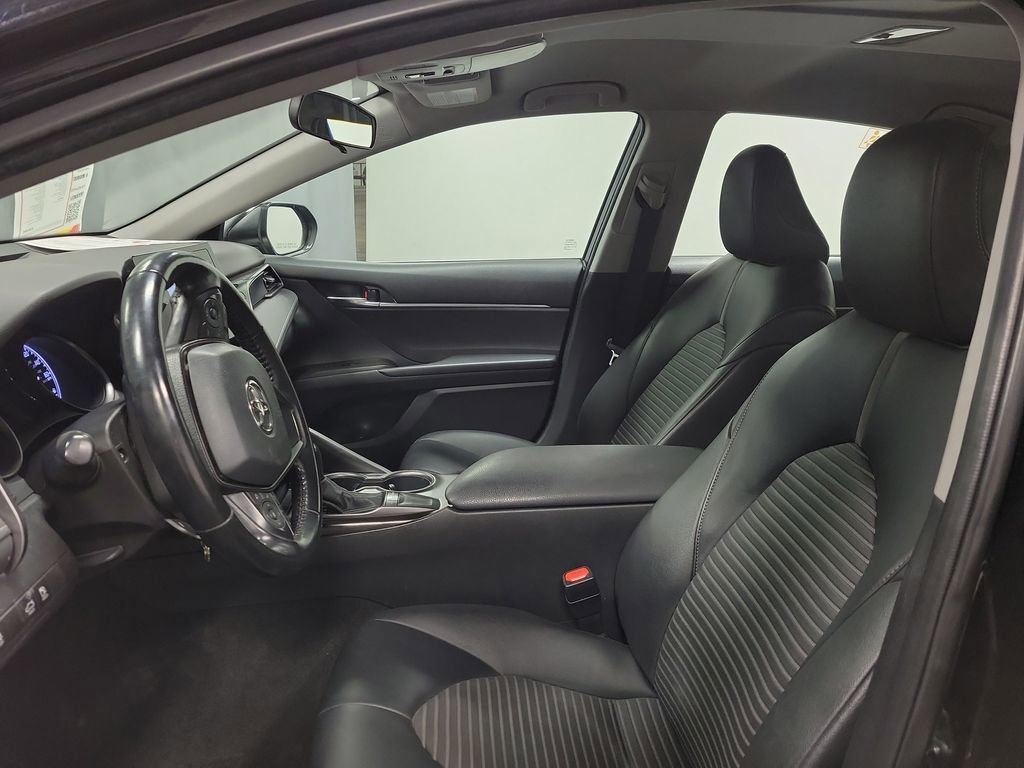 Used 2022 Toyota Camry SE FWD image 12