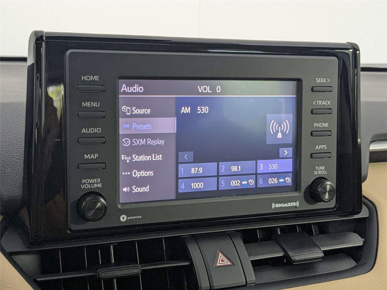 Used 2021 Toyota RAV4 XLE w/ Convenience Package image 21