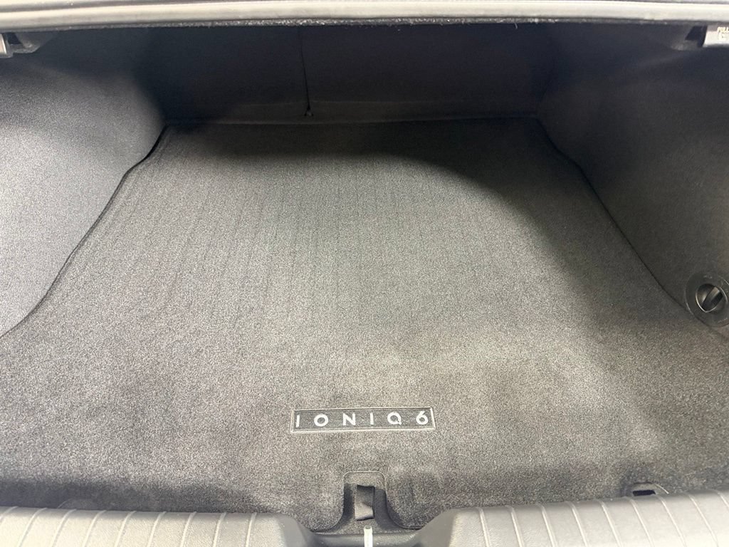 Used 2025 Hyundai Ioniq 6 SEL RWD image 35