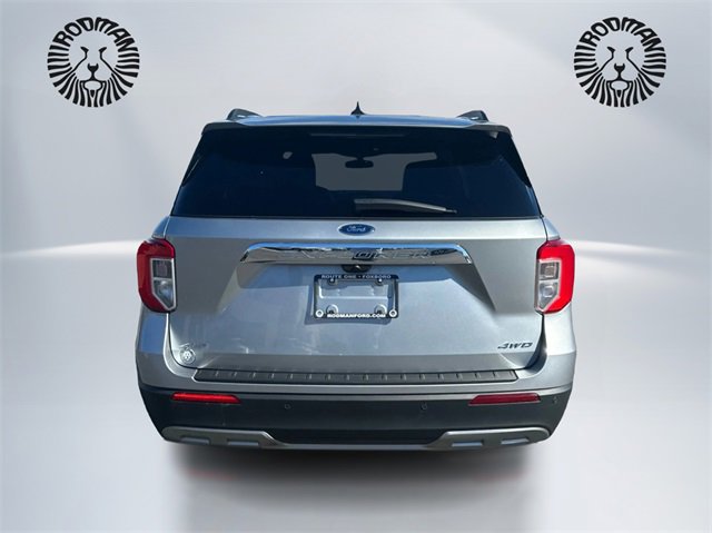 Certified 2022 Ford Explorer XLT w/ Equipment Group 202A image 6