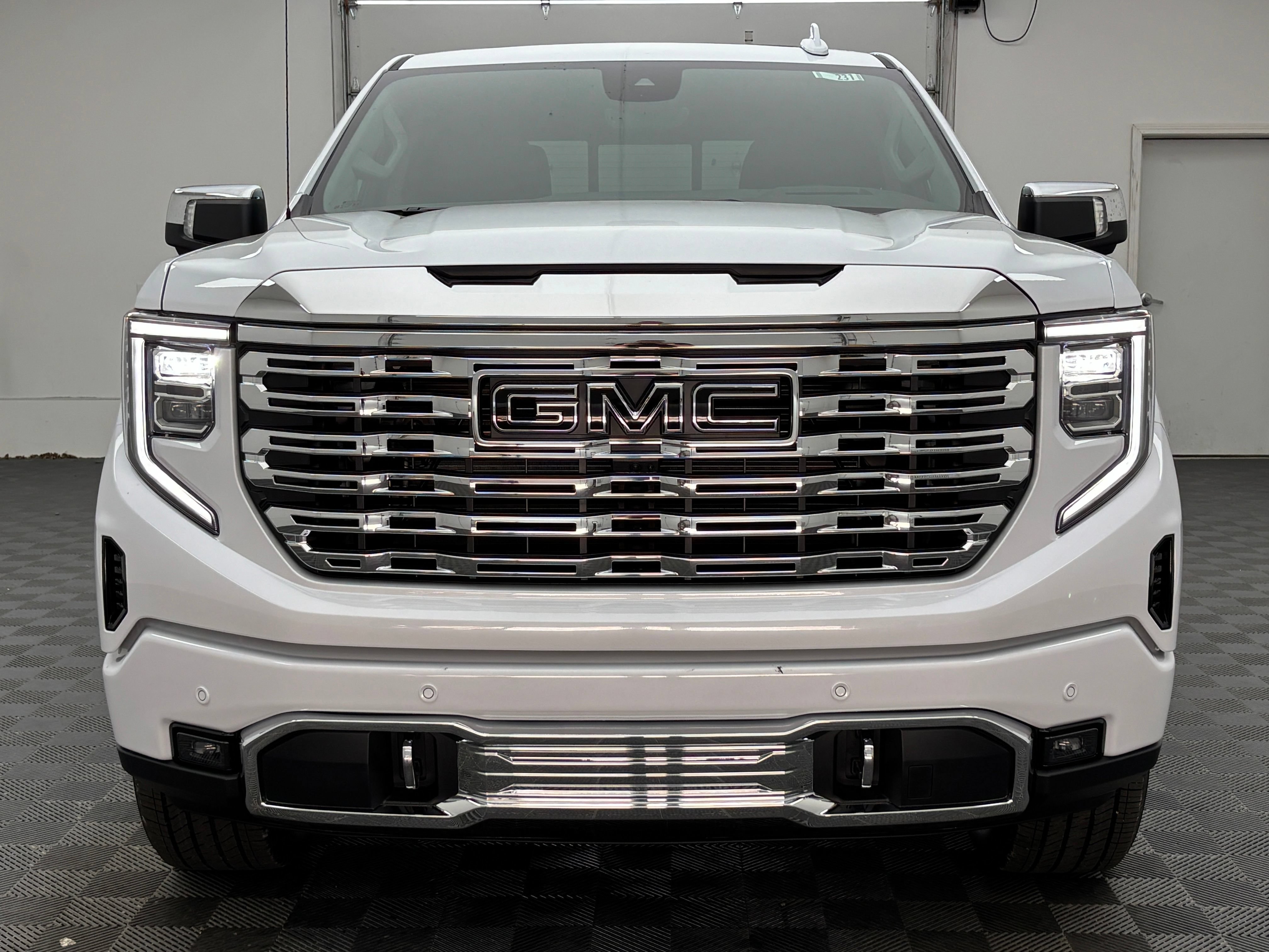 New 2026 GMC Sierra 1500 Denali w/ Denali Reserve Package AWD/4WD image 15