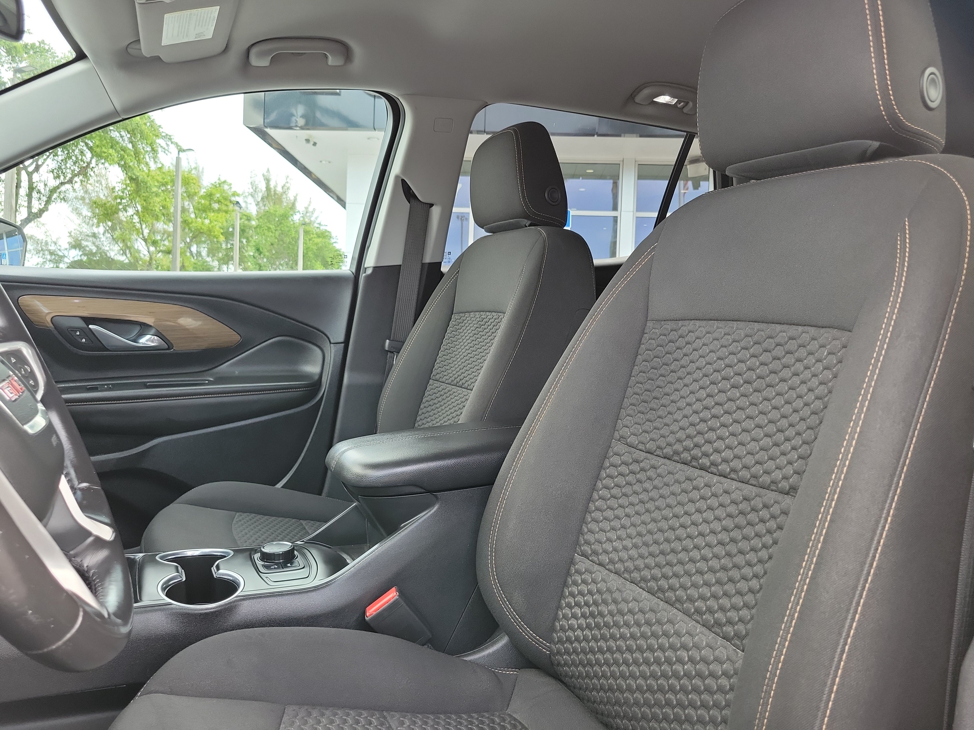 Used 2021 GMC Terrain SLE FWD image 12