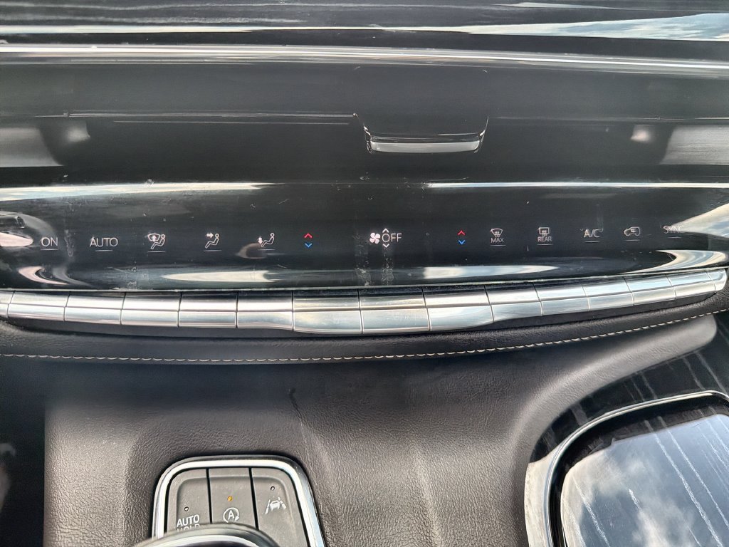 Used 2023 Cadillac Escalade Sport AWD/4WD image 17