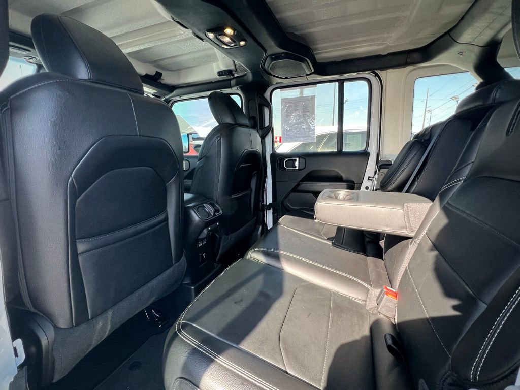 Used 2022 Jeep Wrangler Unlimited Sahara w/ Cold Weather Group image 18