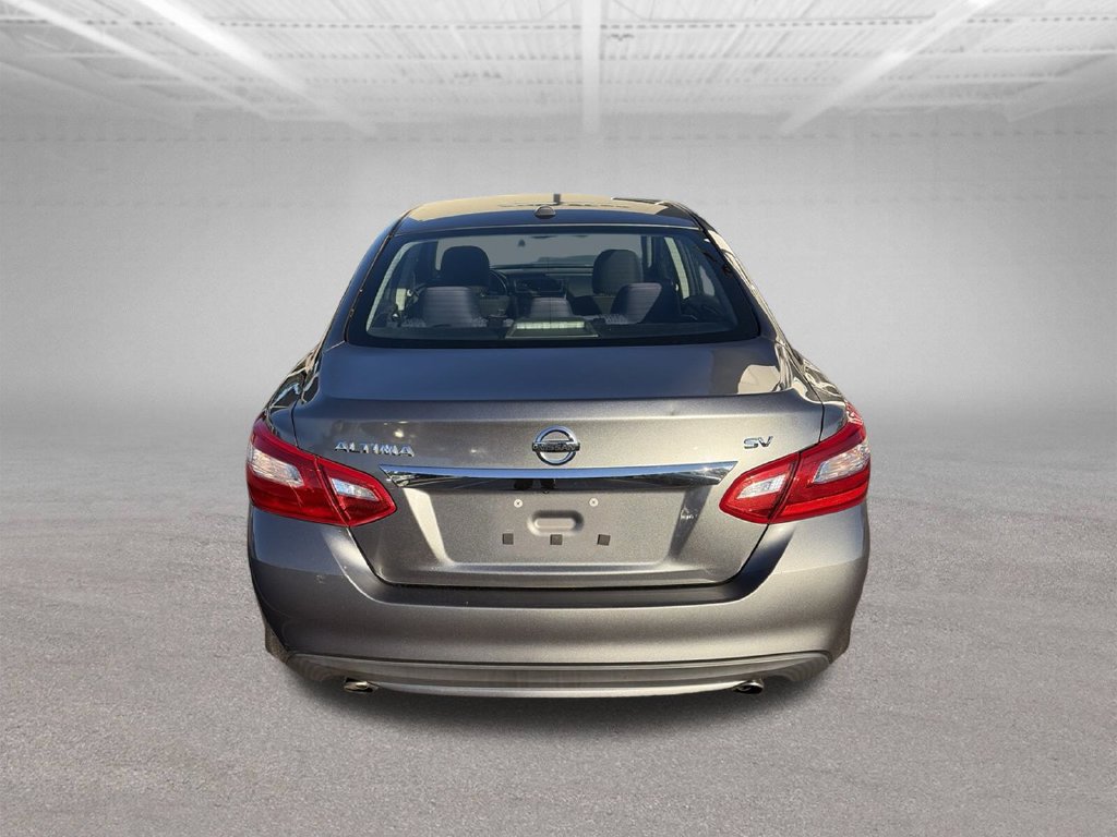 Used 2016 Nissan Altima 2.5 SV FWD image 4