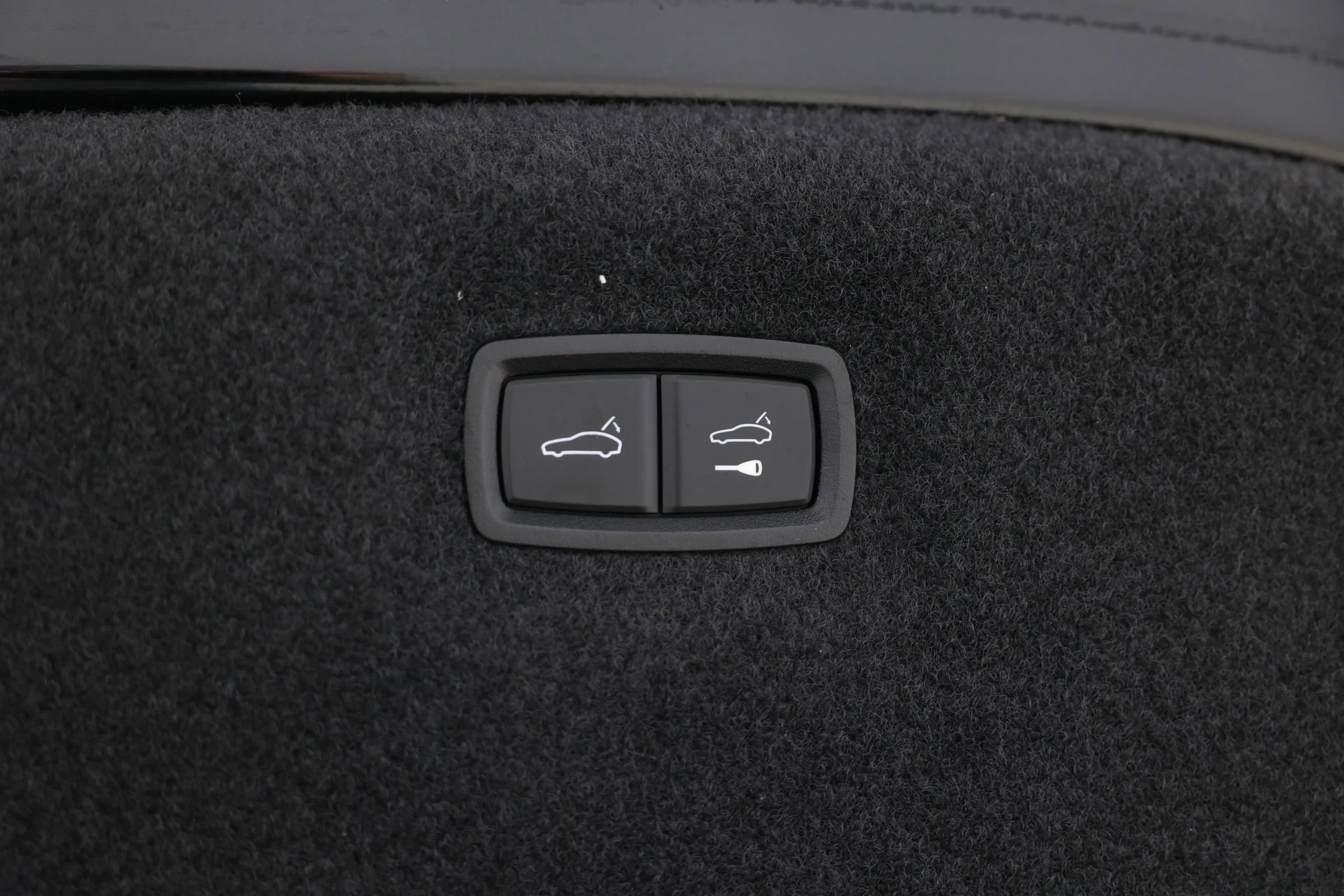 Used 2022 Audi RS e-tron GT w/ Carbon Performance Package image 61