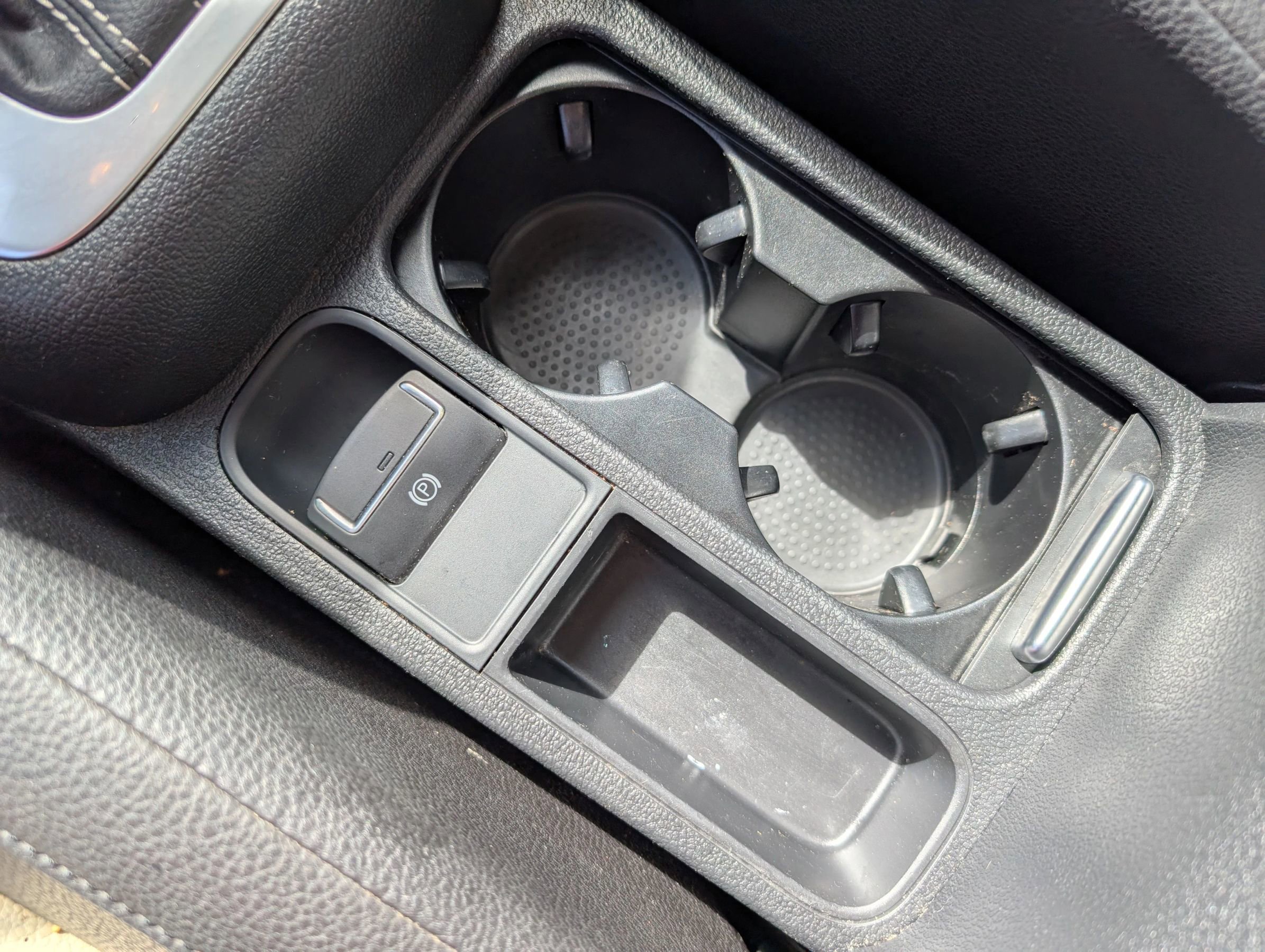 Used 2016 Volkswagen Tiguan SE image 20