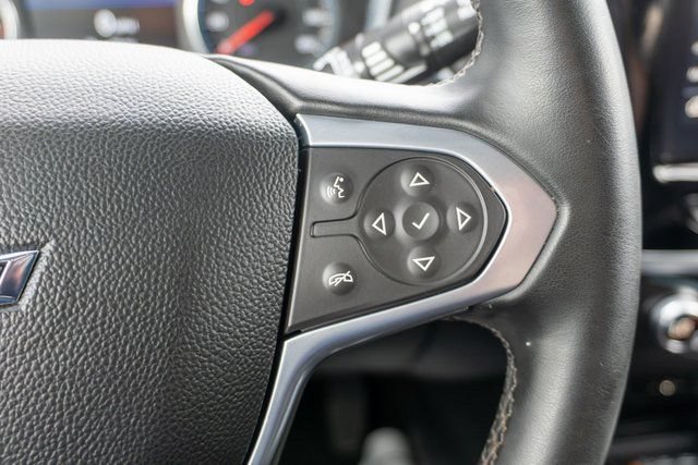 Used 2023 Chevrolet Traverse LT FWD image 23