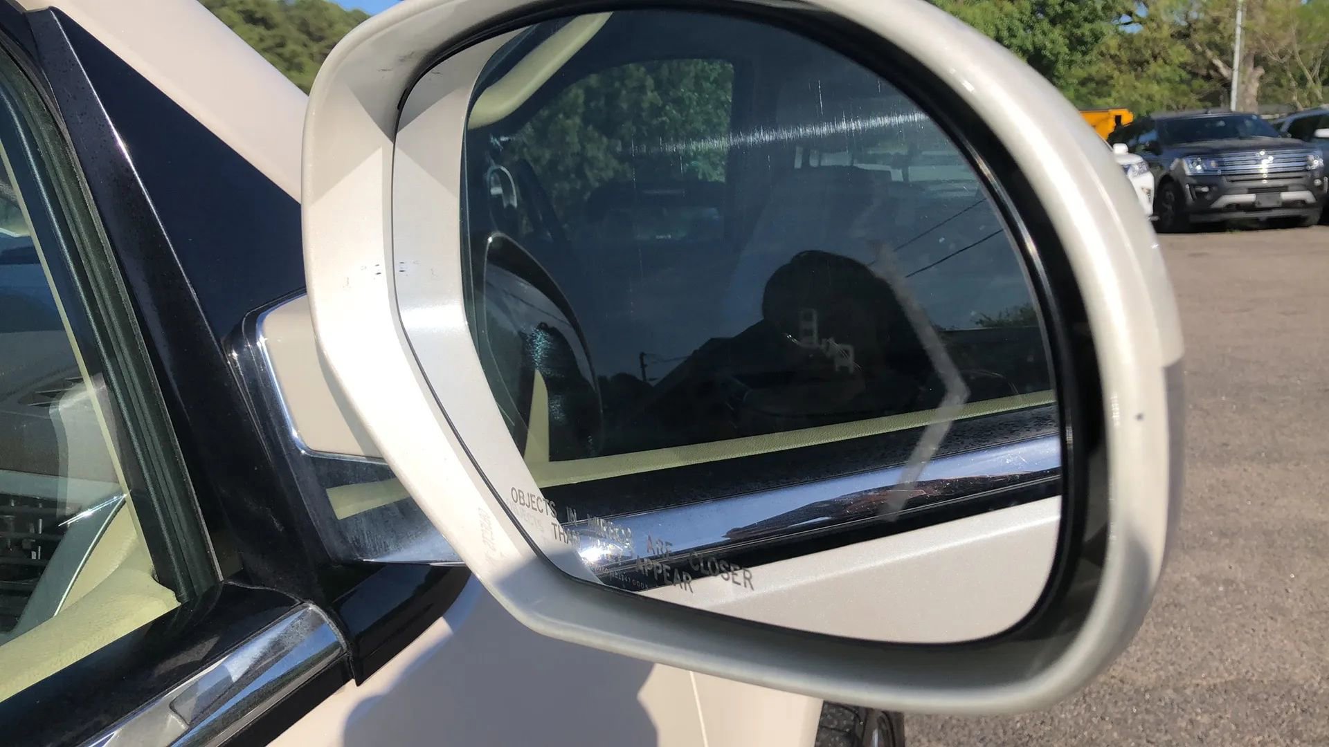 Used 2012 Cadillac Escalade Premium image 8