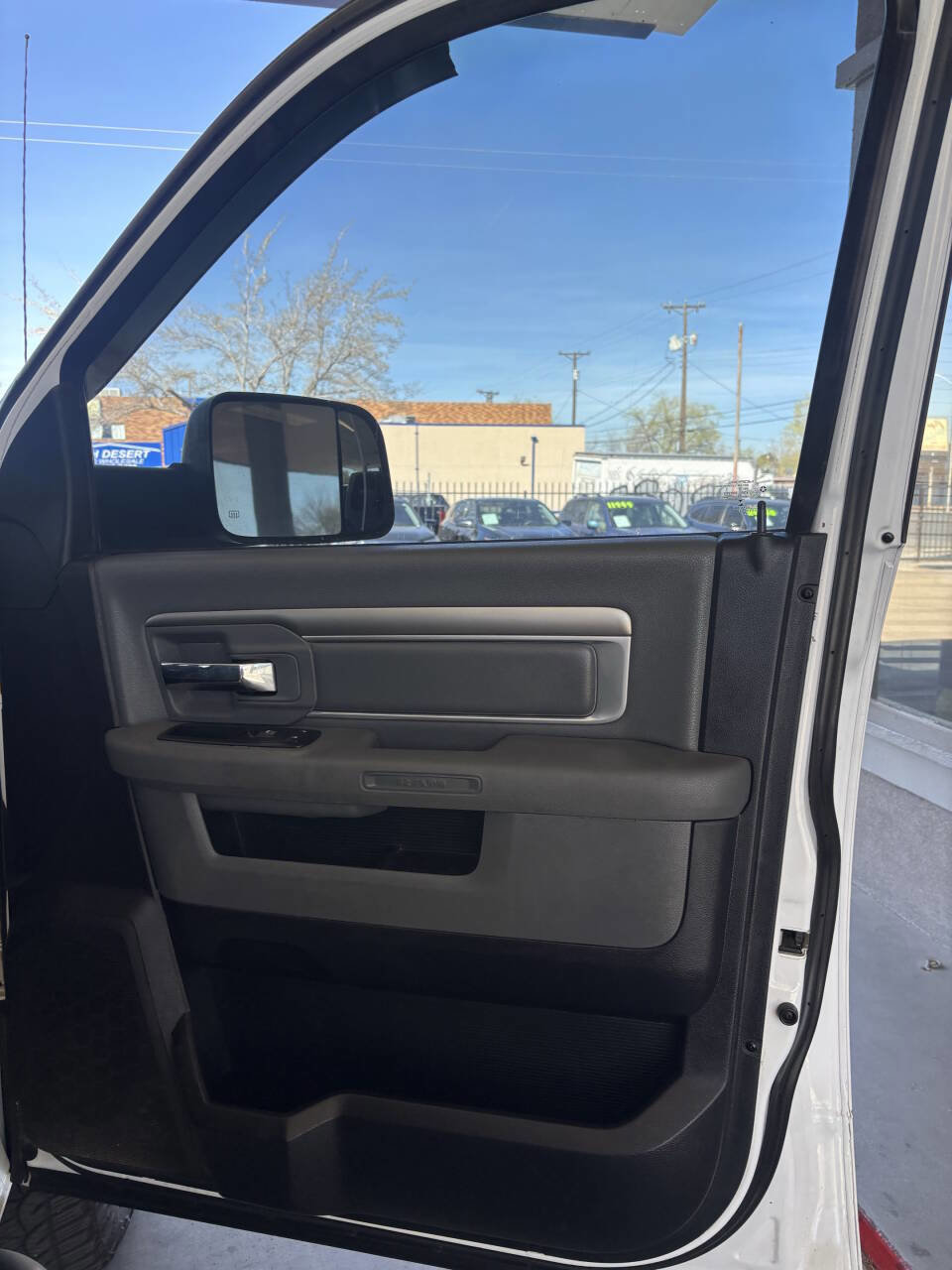 Used 2014 RAM 2500 SLT image 14