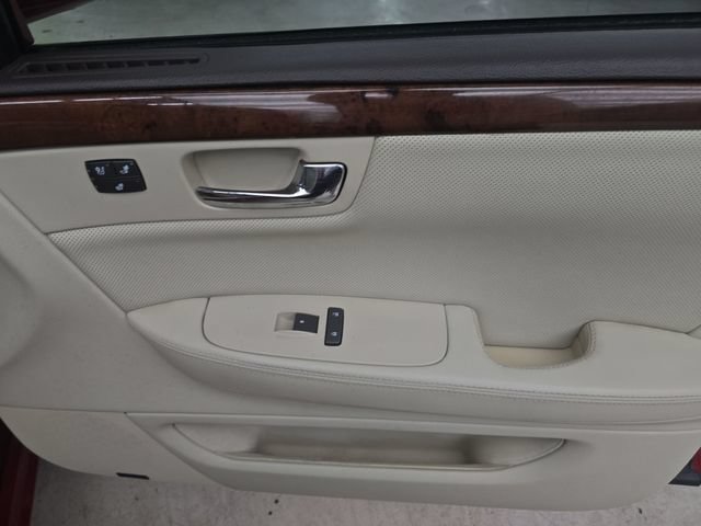 Used 2009 Cadillac DTS Performance FWD image 28