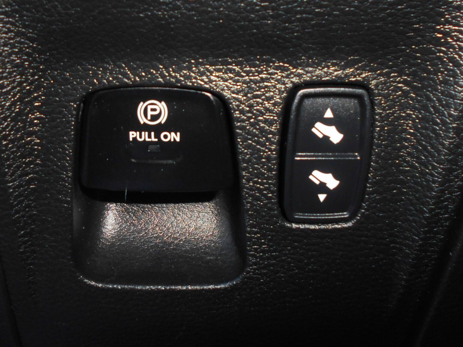 Certified 2022 RAM 1500 Limited AWD/4WD image 17